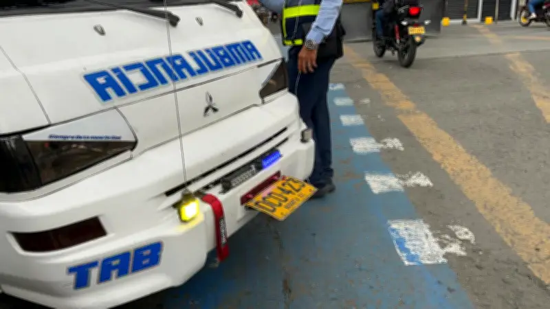 Inmovilizan ambulancia en Cali por placa móvil y licencia vencida