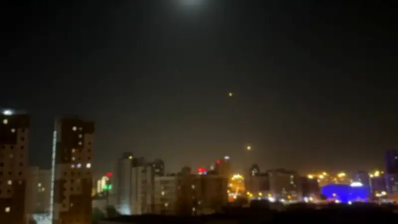 Irán ataca Kuwait: defensas aéreas interceptan misiles y drones en nueva escalada