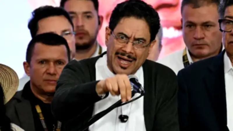 Iván Cepeda denuncia inconsistencias en el preconteo presidencial