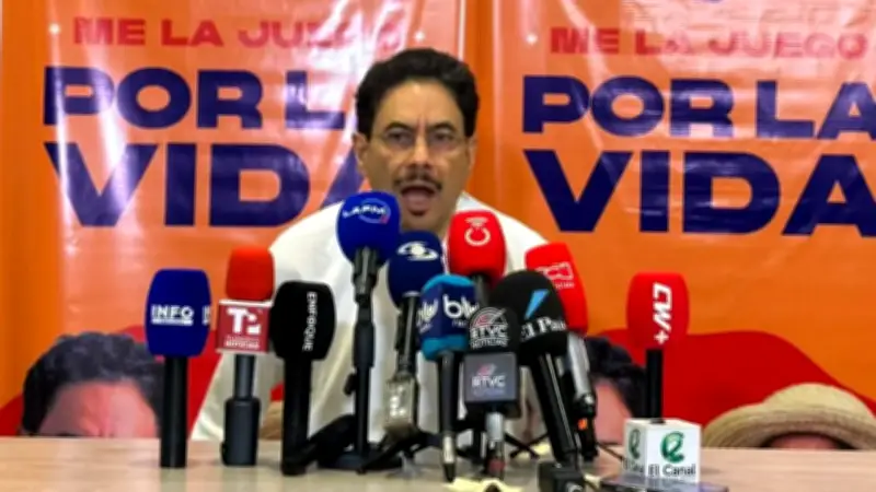 Iván Cepeda denuncia presunta compra de votos en campaña de De la Espriella