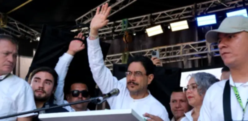 Iván Cepeda respalda abandonar constituyente y apuesta por acuerdo nacional