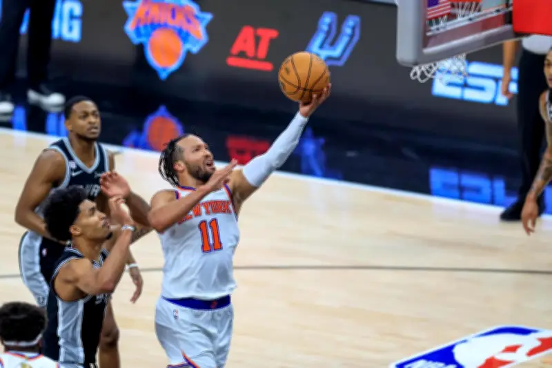 Jalen Brunson lidera remontada de Knicks ante Spurs en Finales NBA