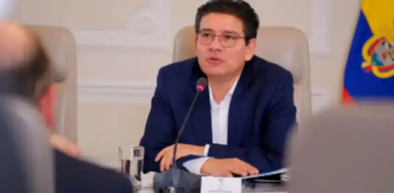 Jefe de despacho descarta renuncia de Petro tras anuncio de campaña
