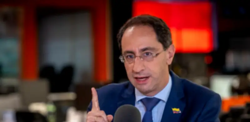José Manuel Restrepo: 'Es falso que vamos a acabar con la matrícula cero'