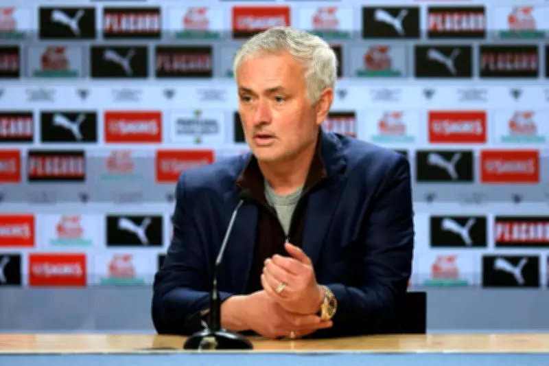 José Mourinho vuelve al Real Madrid: firma hasta 2029