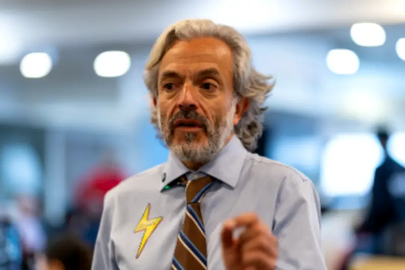 Juan Daniel Oviedo explica por qué no apoya a ningún candidato en segunda vuelta