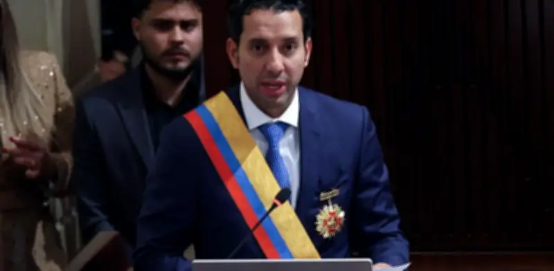 Julián López renuncia a la Cámara de Representantes y aspiraría a la Gobernación del Valle