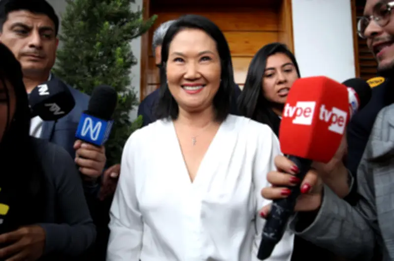 Keiko Fujimori retoma leve ventaja en ajustado conteo presidencial en Perú