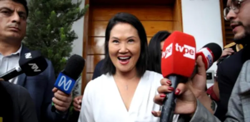 Keiko Fujimori supera por 466 votos y se acerca a la presidencia de Perú