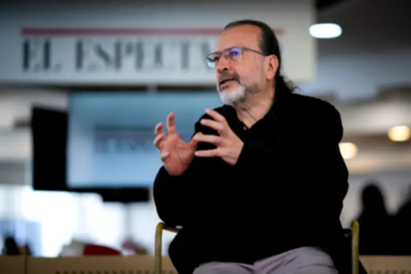 La política debe dejar de ser una piedra candente que nos arrojamos