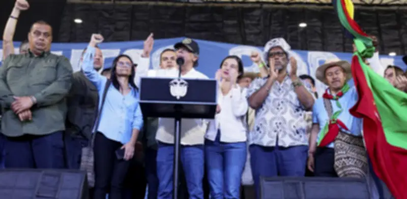 Las veces que Petro incumplió su palabra de no convocar constituyente