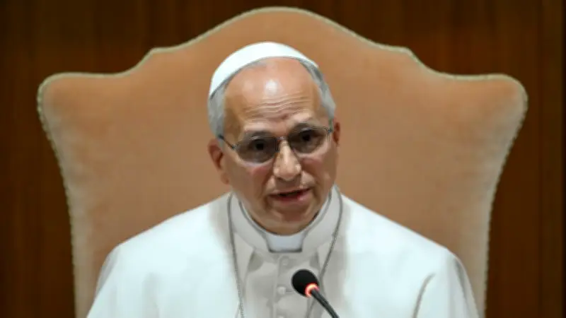 Mistral AI desafía al papa León XIV: defiende la IA militar para Europa
