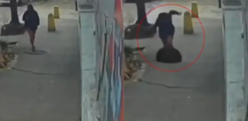 Mujer cae a alcantarilla en Brasil y sobrevive milagrosamente atrapada en pozo