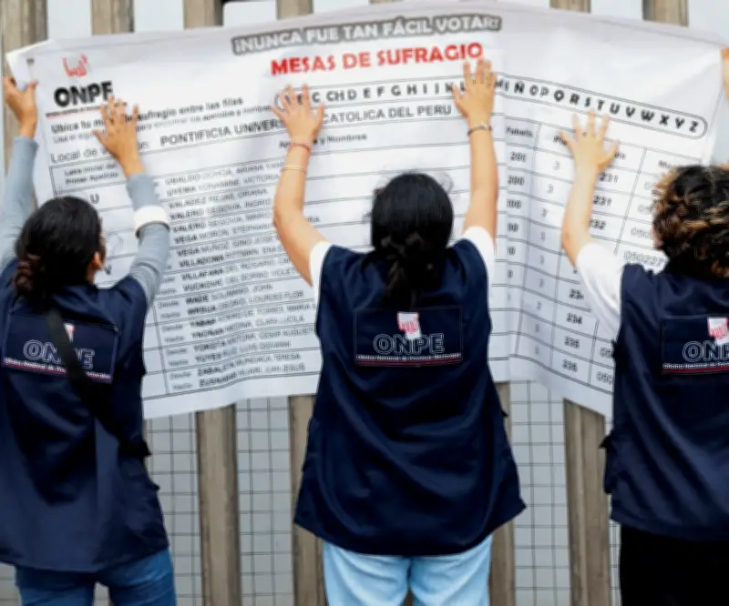 Perú vota en reñida segunda vuelta: derecha e izquierda se disputan el poder