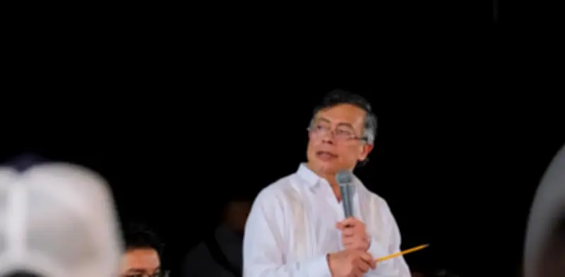 Petro se pone al frente de campaña de Cepeda y pide tres millones de votos más