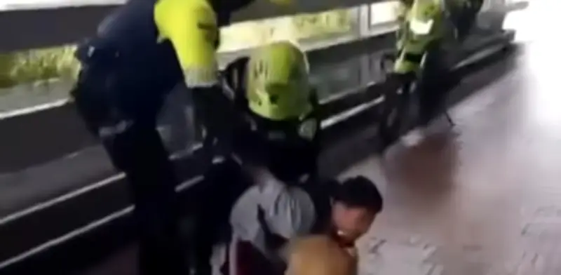 Policía de Bogotá explica por qué intervino a músico callejero en Parque La Colina
