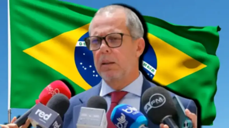 Procuraduría suspende a embajador Saade por participar en política