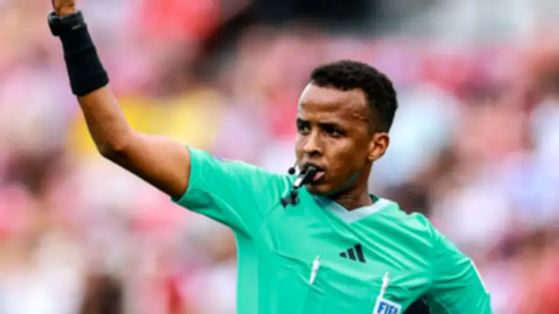 Árbitro somalí Omar Artan dirigirá la final de la Supercopa de Europa