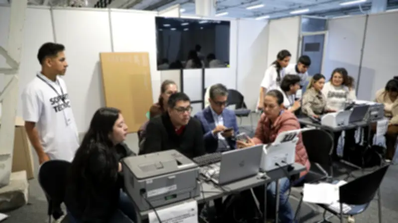 Registraduría concluye escrutinio de primera vuelta presidencial