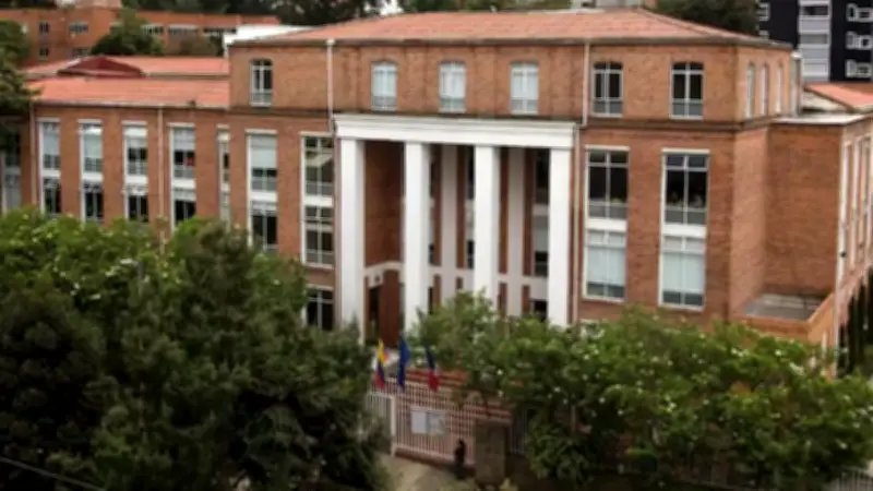 Renuevan convenio del Liceo Francés Louis Pasteur por cinco años