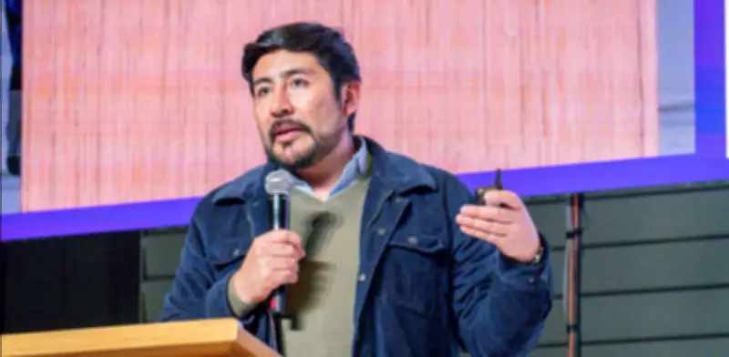 Renuncia viceministro TIC Andrés López por comentarios en grupos oficialistas