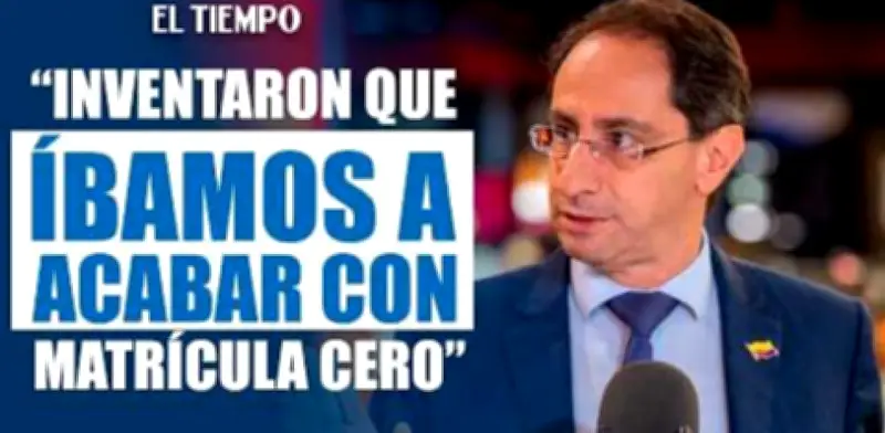 Restrepo defiende reducción del Estado y matrícula cero en campaña de De la Espriella