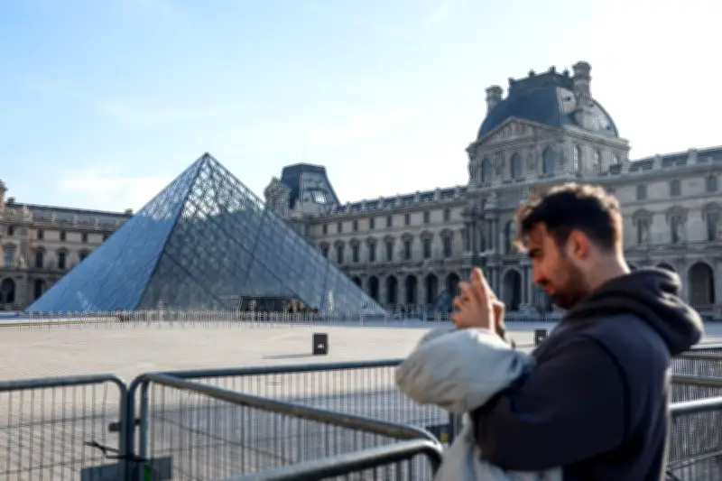 Robo al Louvre: nuevas pistas llevan a Bélgica tras ocho meses de investigación