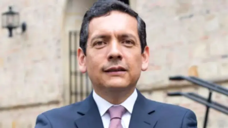 Salida de Emiratos Árabes de la Opep: impacto global y desafíos para Colombia