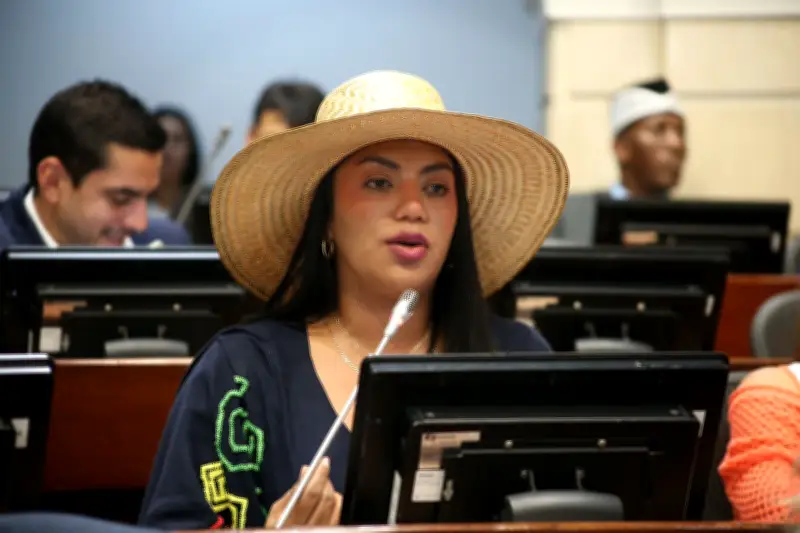 Senadora Martha Peralta acude a indagatoria por corrupción en Ungrd