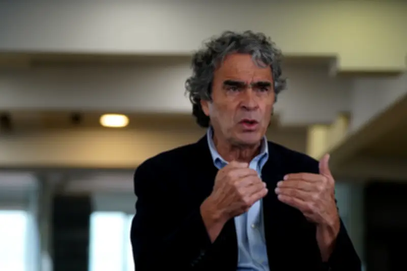 Sergio Fajardo se despide como candidato y lanza decálogo para segunda vuelta