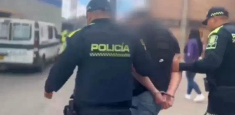 Siguieron celular robado por GPS y lo hallaron en guantera de camioneta en Bogotá