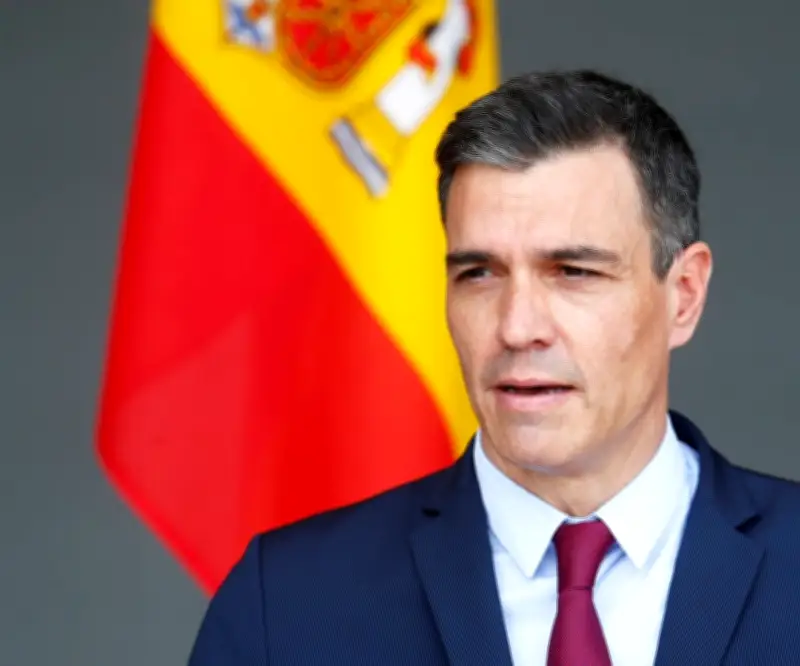 Sánchez niega conocer plan para frenar investigaciones de corrupción