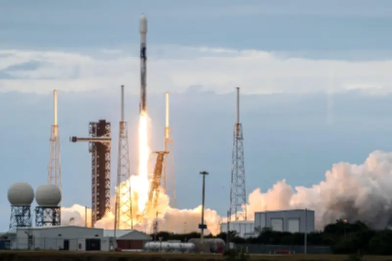 SpaceX busca recaudar 75.000 millones de dólares en su salida a bolsa