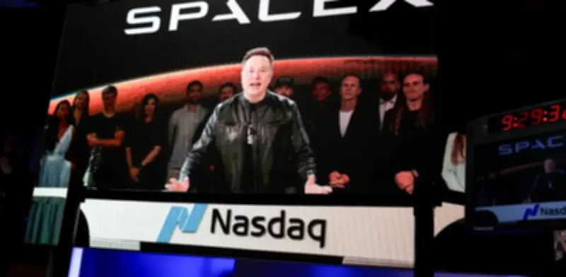 SpaceX supera a Tesla y Meta en valor de mercado y compite con Amazon