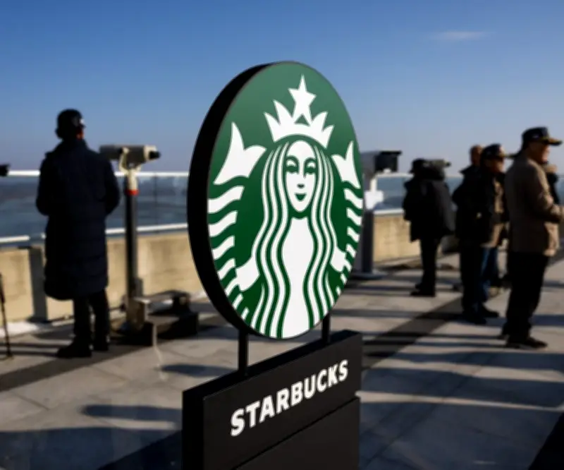 Starbucks evalúa vender participación en su negocio en Japón