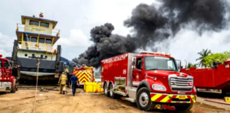 Suben a 4 los muertos por explosión en barcaza en Pasacaballos, Cartagena