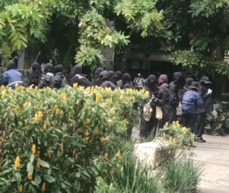 Suspendidas clases en Universidad de Antioquia por ingreso de encapuchados