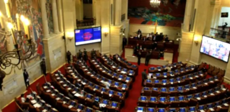 Suspensión de Petro desata tormenta política: ¿puede la Comisión de Acusaciones?