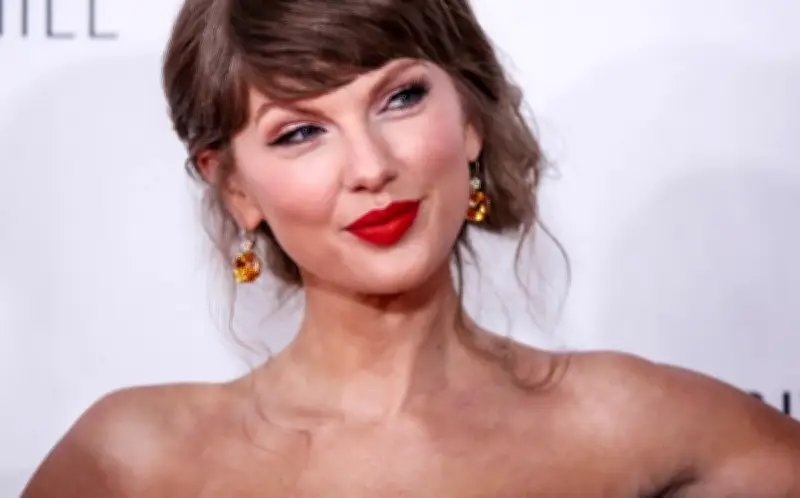 Taylor Swift ingresa al Salón de la Fama de los Compositores a los 35 años