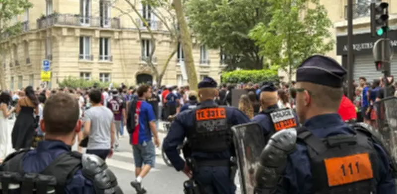 Tres muertos en París durante celebraciones por título Champions del PSG