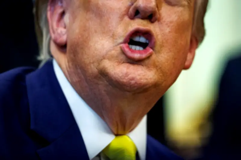 Trump abandona entrevista tras llamar "estúpida" a periodista de NBC