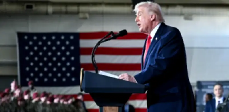 Trump califica de 'antipatriótica' resolución de la Cámara que ordena retirada de tropas en Irán