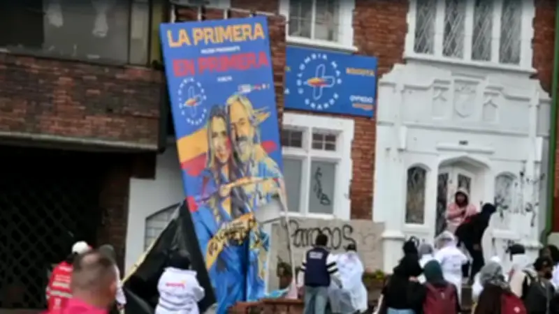 Vandalizan sede de campaña de Paloma Valencia en Bogotá