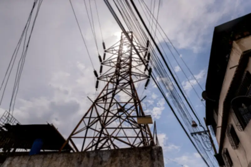 Venezuela abre sector eléctrico a inversión privada tras 20 años de control estatal