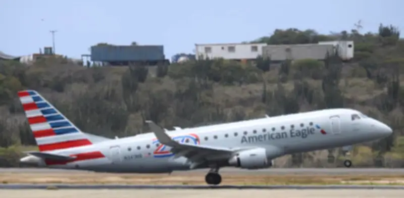Venezuela exige a aerolíneas pagar combustible a cuentas de EE.UU.