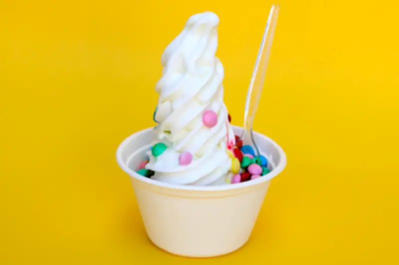 ¿Yogur helado vs helado? Expertos revelan cuál es mejor