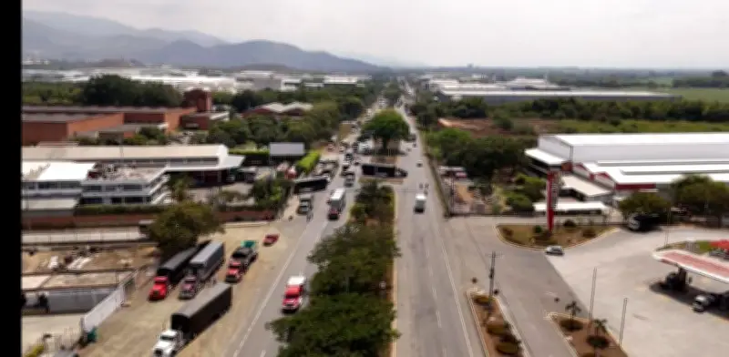 Yumbo inicia obras de doble calzada y drenajes para mejorar conexión con Cali