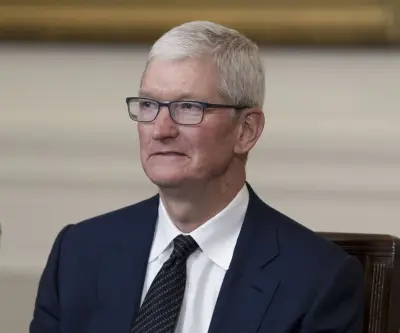 Apple subirá precios por escasez de chips de memoria, según Tim Cook