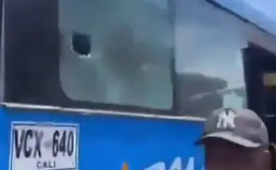 Capturan a dos personas por ataque a bus MÍO en Cali; menor herido