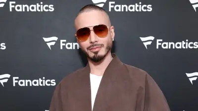 J Balvin, Ovy On The Drums y Westcol lanzan 'GODZILA'